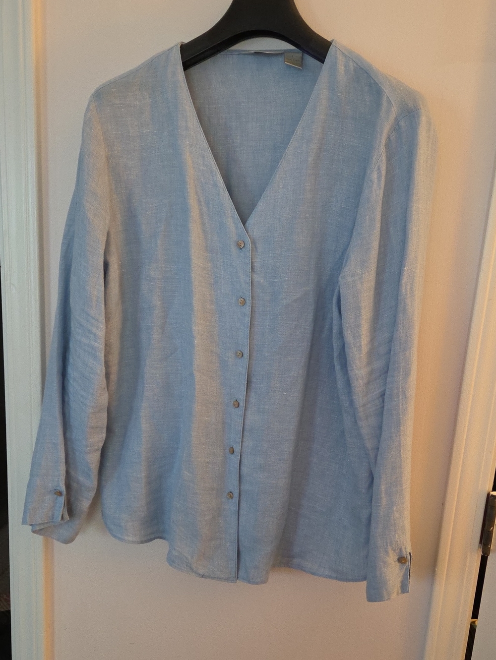 J. Jill Light Blue V-Neck Button-Front Linen Top